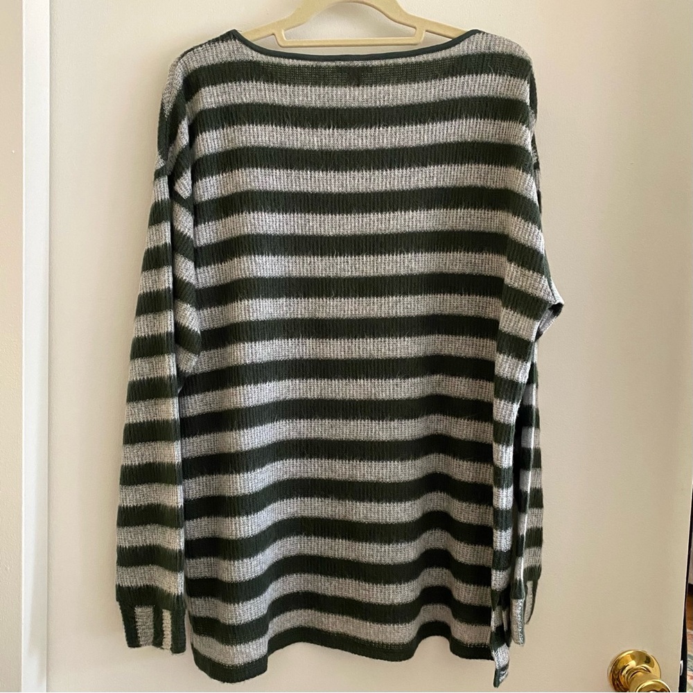 NWT Vince Camuto green/grey sweater. Size L. - Picture 6 of 6